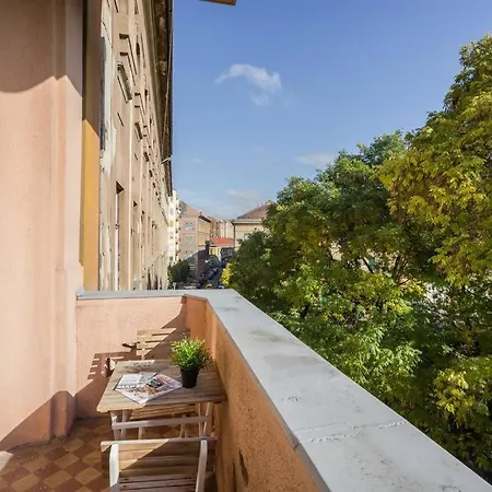 Apartment Klauzal Garden Budapest