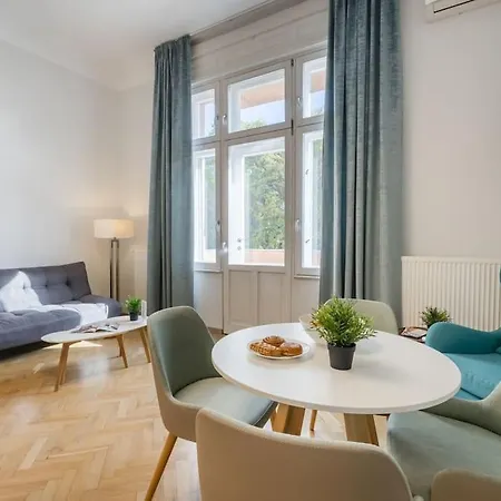Apartment Klauzal Garden Budapest